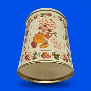 Vintage Strawberry Shortcake & Cat Custard Cookie Tin - 1981 American Greetings